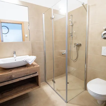 Penthouse In Near Slopes Appartement *
