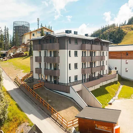 Penthouse For 8 Guests With Views *